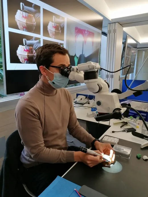 POSTGRADO EN ESTÉTICA DENTAL AVANZADA