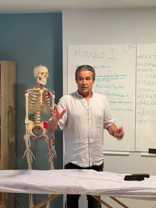 OCLUSIÓN PRÁCTICA Y POSTUROLOGÍA Y KINESIOLOGÍA ODONTOLÓGICA 2025 (PRESENCIAL)